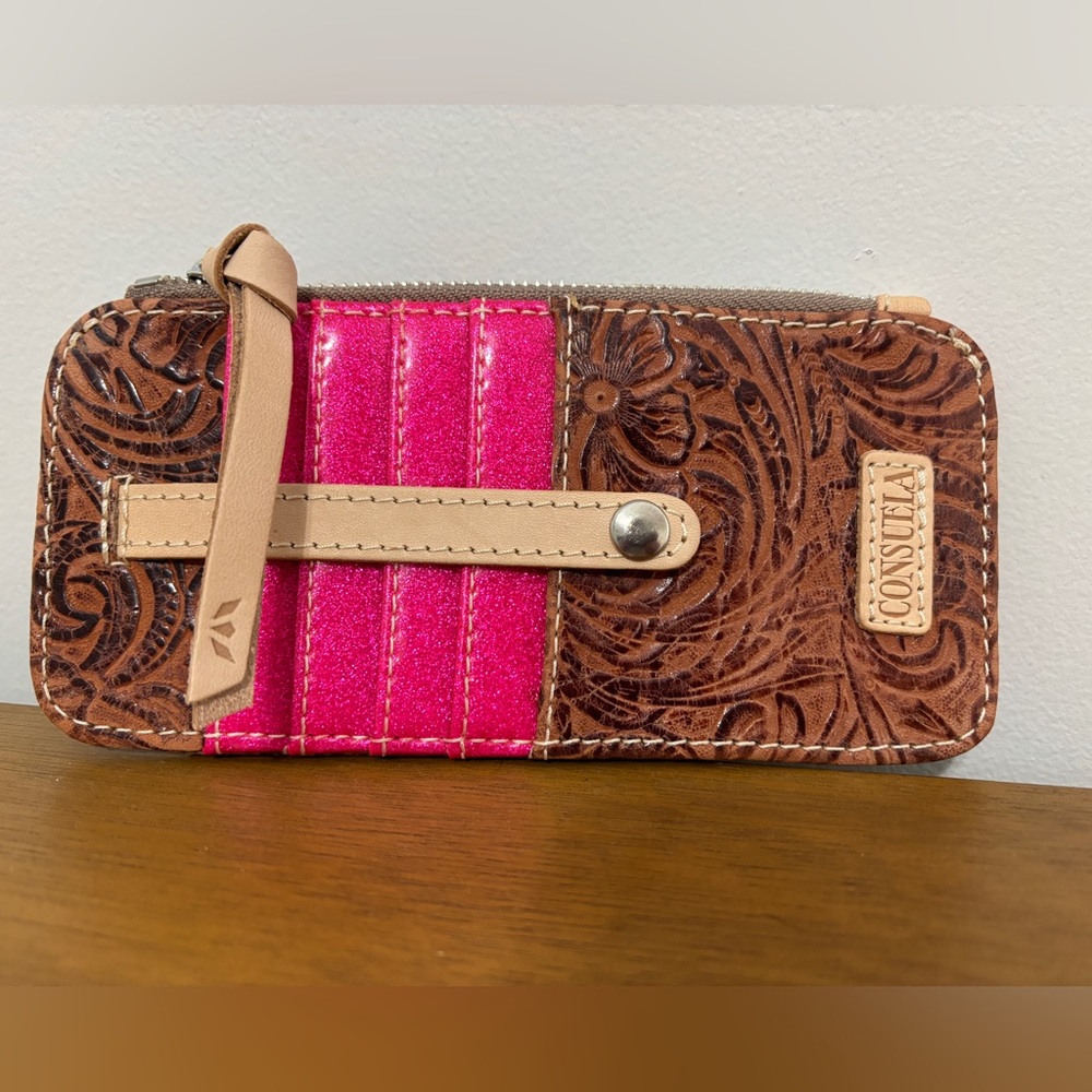 Consuela Wallet